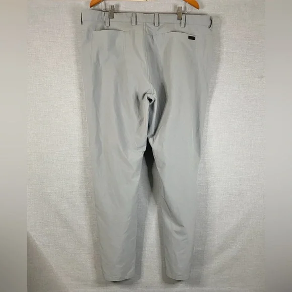 Men's Greg Norman Shark Straight Leg Chino Golf Pants  Regular Fit in Gray 40/32 - Picture 8 of 8